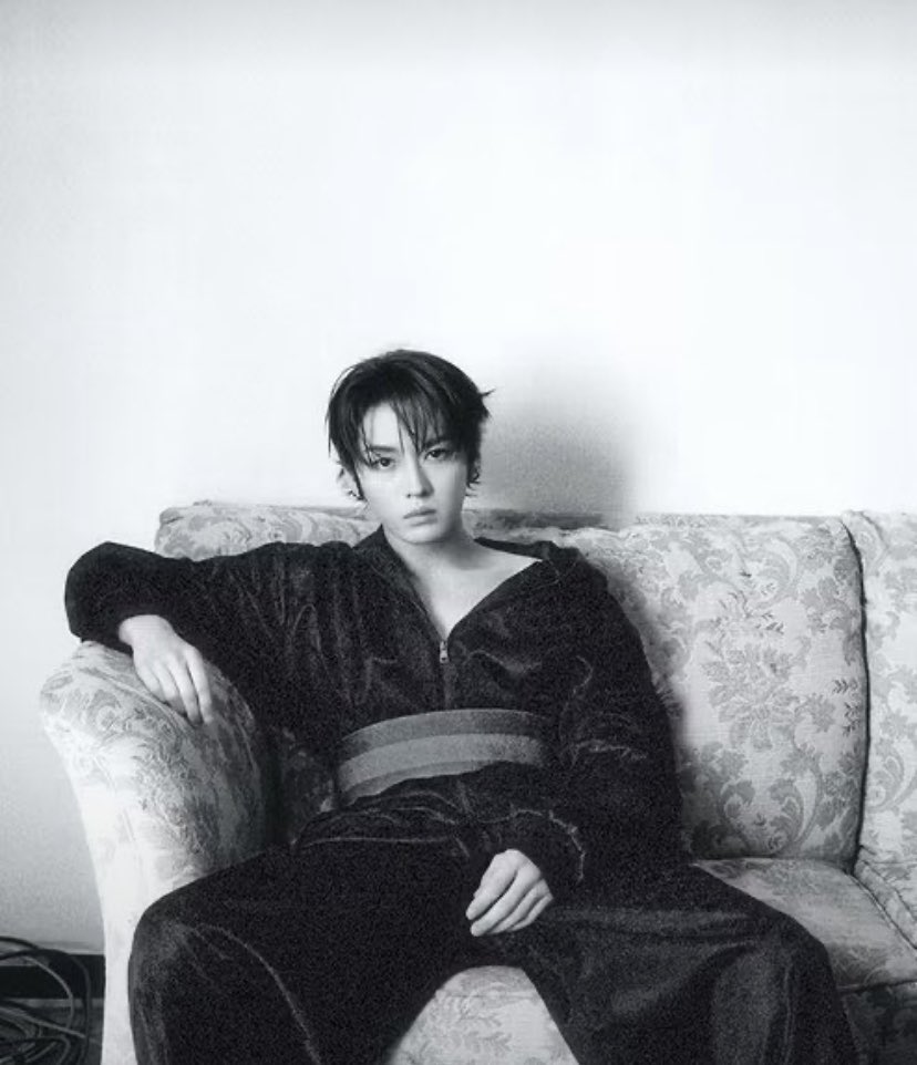 gojoskz's tweet photo. QUE HOMEM SURREAL EU TO BABANDO 

#LEEKNOWxGUCCI https://t.co/xLjYK9lqpy