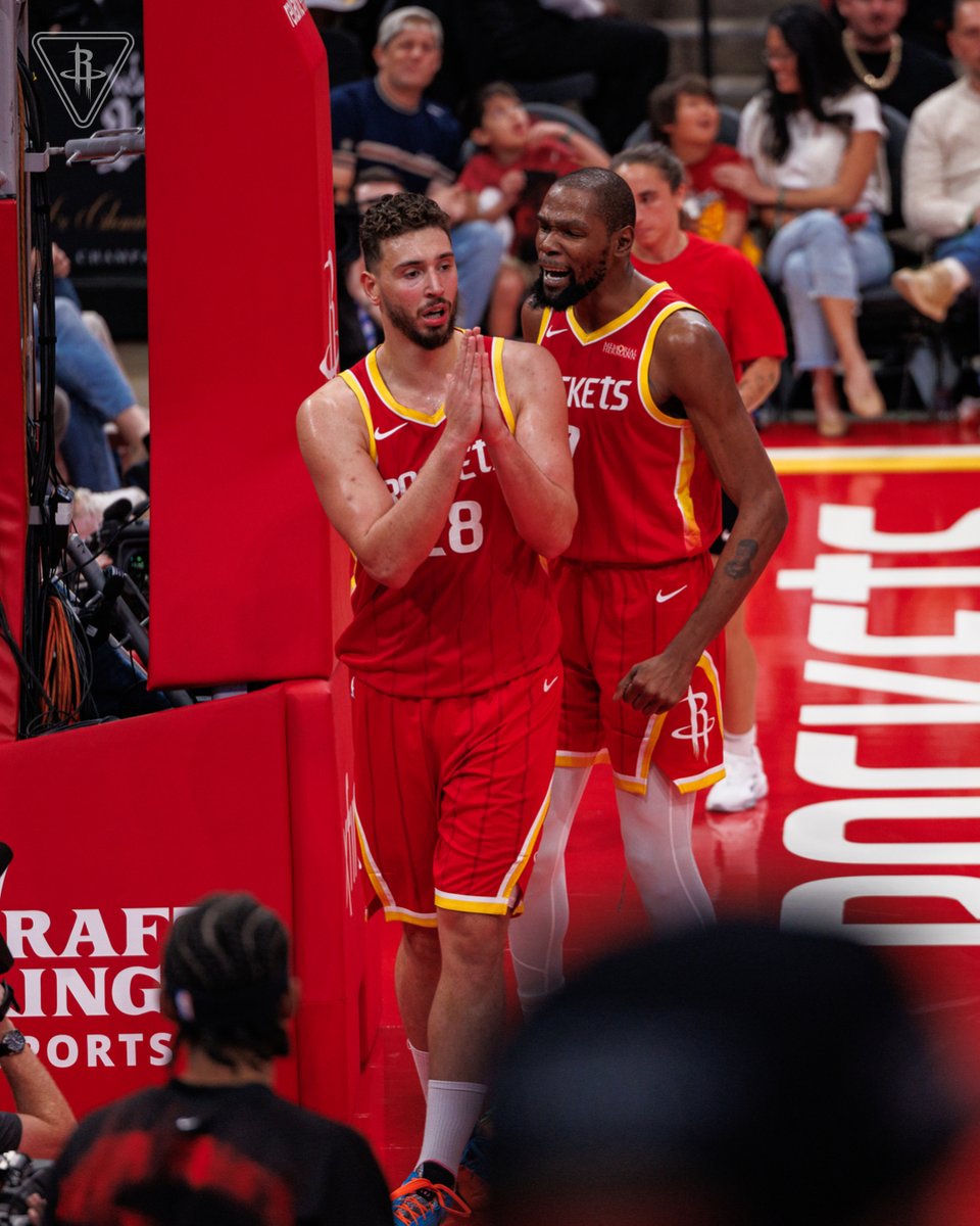 HoustonRockets's tweet photo. 🙏 x 🗣️ https://t.co/6WcMcINMbg