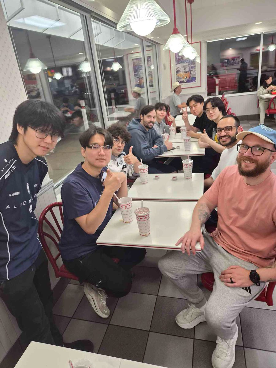 TeamLiquidLoL's tweet photo. Can’t say In-N-Out about our Worlds run now. https://t.co/TCEApSJ6To