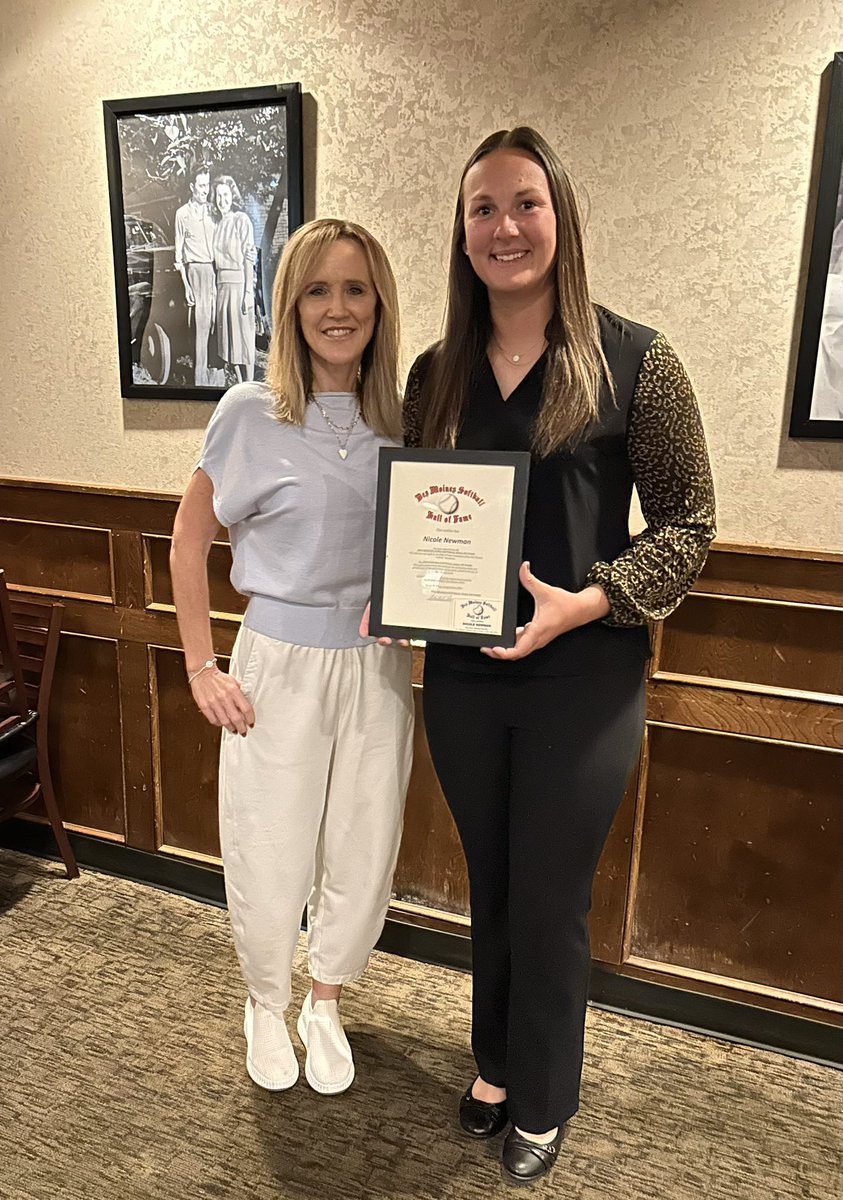 newmz4's tweet photo. Honored to be inducted into the Des Moines Softball Hall of Fame last weekend! Being back brought out so many great memories from my time at Drake! I was lucky enough to share this day with two of the most influential people in my life, my mom and my college pitching coach! ❤️🙏 https://t.co/D0yQRJUKmg