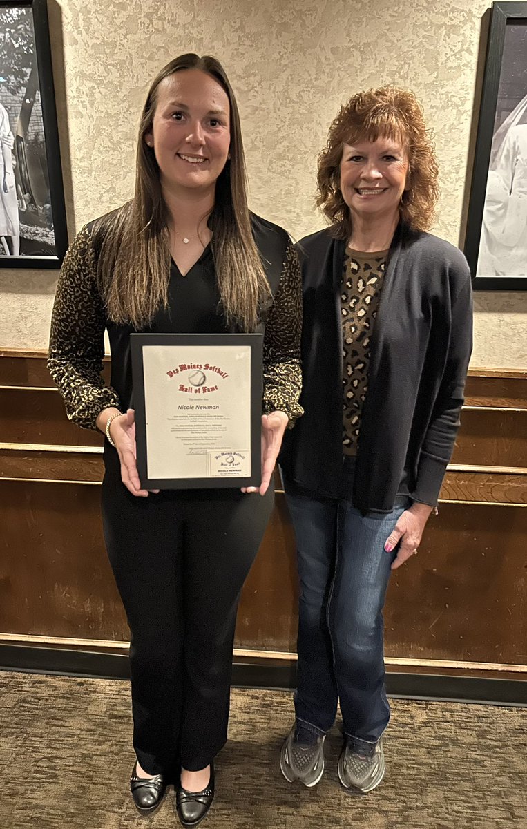 newmz4's tweet photo. Honored to be inducted into the Des Moines Softball Hall of Fame last weekend! Being back brought out so many great memories from my time at Drake! I was lucky enough to share this day with two of the most influential people in my life, my mom and my college pitching coach! ❤️🙏 https://t.co/D0yQRJUKmg