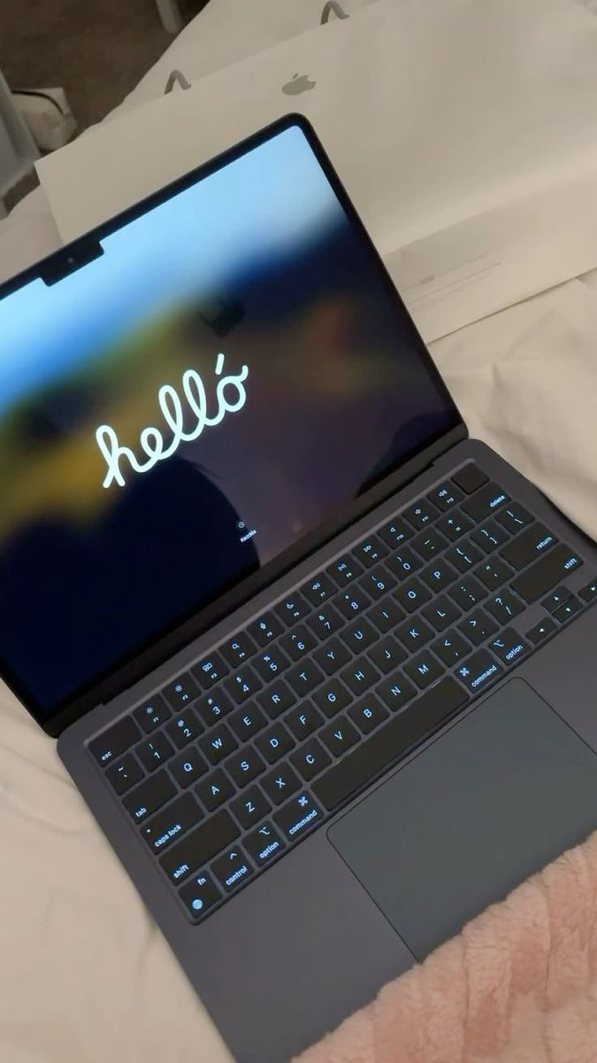 vikasxtwt07's tweet photo. As a developer, which platform offers the better development experience ?

 Macbook              or             Windows https://t.co/hSHVI9pw46