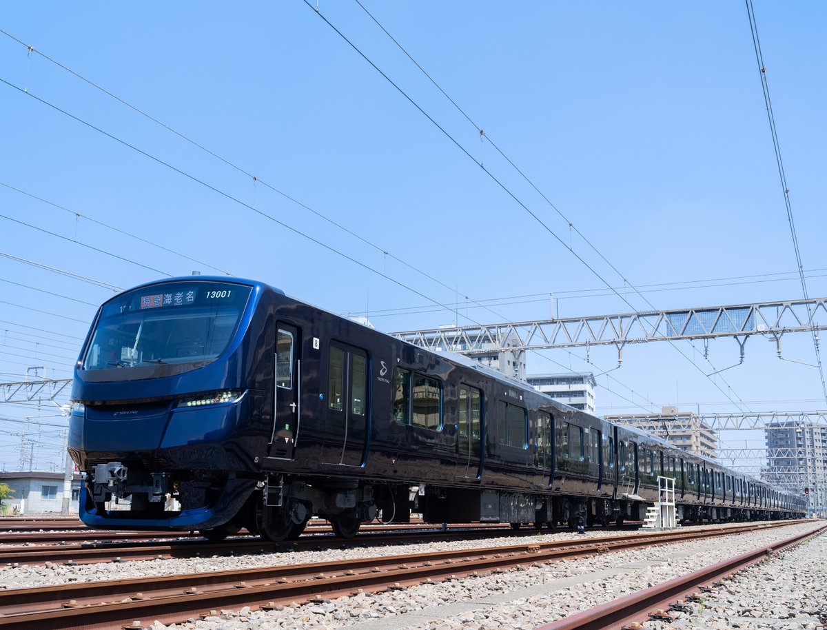sotetsu_group's tweet photo. 今年3月に運転を開始した新型車両「13000系」が2026年度グッドデザイン賞を受賞しました。
相模鉄道の車両が同賞を受賞するのは、「9000系リニューアル」、「20000系（相鉄・東急直通線用車両）」、「12000系（相鉄・JR直通線用車両）」に続き4度目となります。

▼詳しくは
https://t.co/TyidwRT6WG https://t.co/gf1vSh0hNe