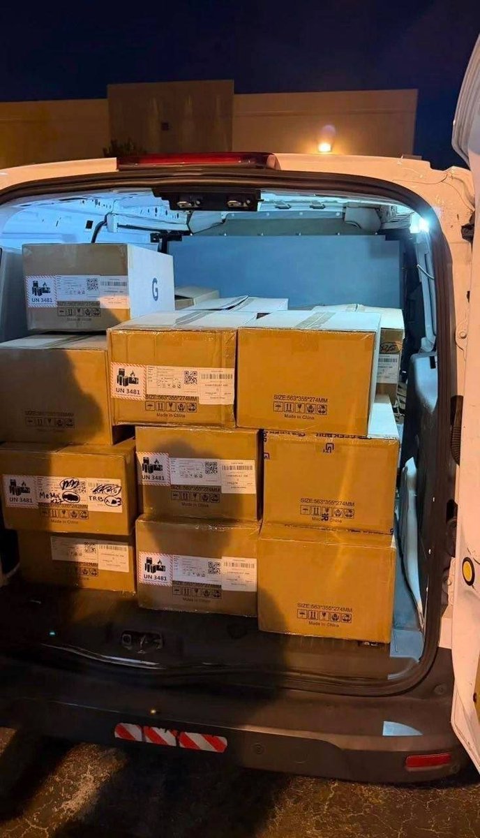 Triad14k_'s tweet photo. LATE NIGHT GEEKBAR ORDER https://t.co/NqJjnR1sUh