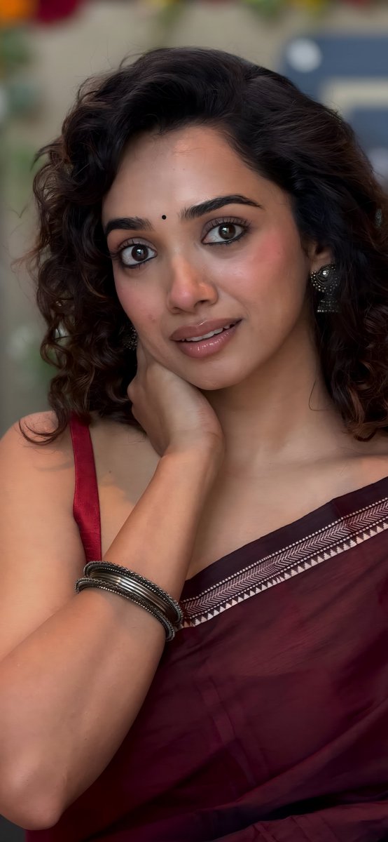 KollywoodCinima's tweet photo. ✨❤️ Gorgeous #SaanveMegghana radiates beauty, glamour, and effortless elegance! 😍🔥 Her captivating smile, enchanting charm, and stunning presence make every frame a visual treat! 💖🌸 #KollywoodCinima https://t.co/JDnLoV2WZ1