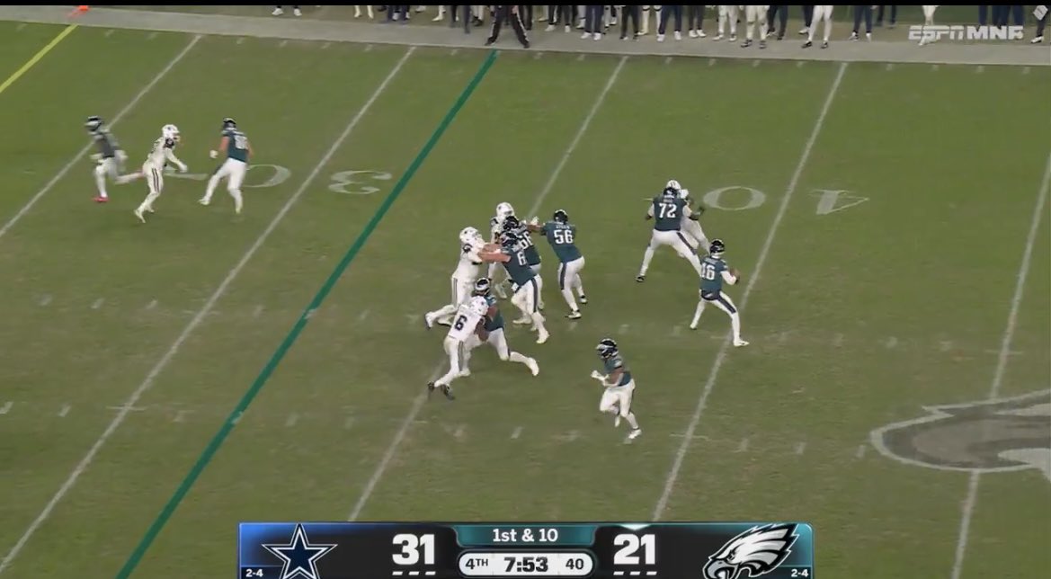 TakeInator's tweet photo. …. #Eagles https://t.co/2SlBNBX7Fq