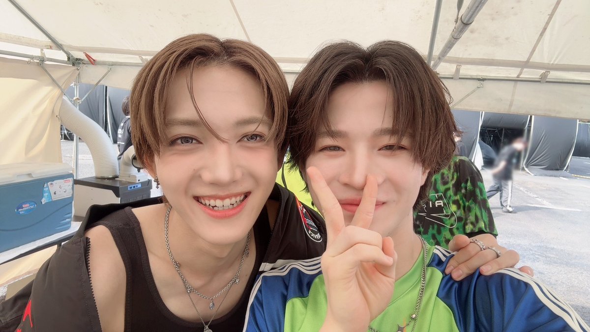 bmsg_trainee's tweet photo. ⸜ ✉️ #LETTER_FROM_KEITO ✨ ⸝

BMSG FES’26に来てくださった皆さん！
本当にありがとうございました！

たくさんの方々にサブステージを見ていただけて、本当に嬉しかったです！

2年前、とある取材をしていただいた際に、
「ステージに上がると皆さんがいるから緊張しないですよ」とお話ししたのですが、今回のステージでその言葉の意味を改めて実感しました！

皆さんがいてくれるからこそ、堂々と、安心してステージに立てるんだと本気で思えたからです。

皆さんの存在は本当に偉大で、応援してくれているからこそ僕も頑張れますし、もっとたくさんの愛を届けたいと心から思えます。

何があっても皆さんを置いていきません。
僕たちが道を切り開き続けるので、その後ろをついてきてほしいです。

皆さんからの愛を受け取って、僕も皆さんに幸せをこれからもずっと届け続けたい。
そんな想いを改めて強く感じられたステージでした！

いつも僕たちを支えてくださって、本当にありがとうございます。

これからもっと努力を重ねて、僕たちトレーニーだからこそ見せられる素敵な景色をお届けできるように頑張ります！

だから僕と一緒に日々努力を重ねていきましょう！
もちろん、いいことばかりじゃないと思います。
それでも、一緒に乗り越えていけたら嬉しいです！

あなたの1日が、もっと幸せになりますように。

以上、KEITOでした🐶❤️

#KEITO
#BMSGTRAINEE