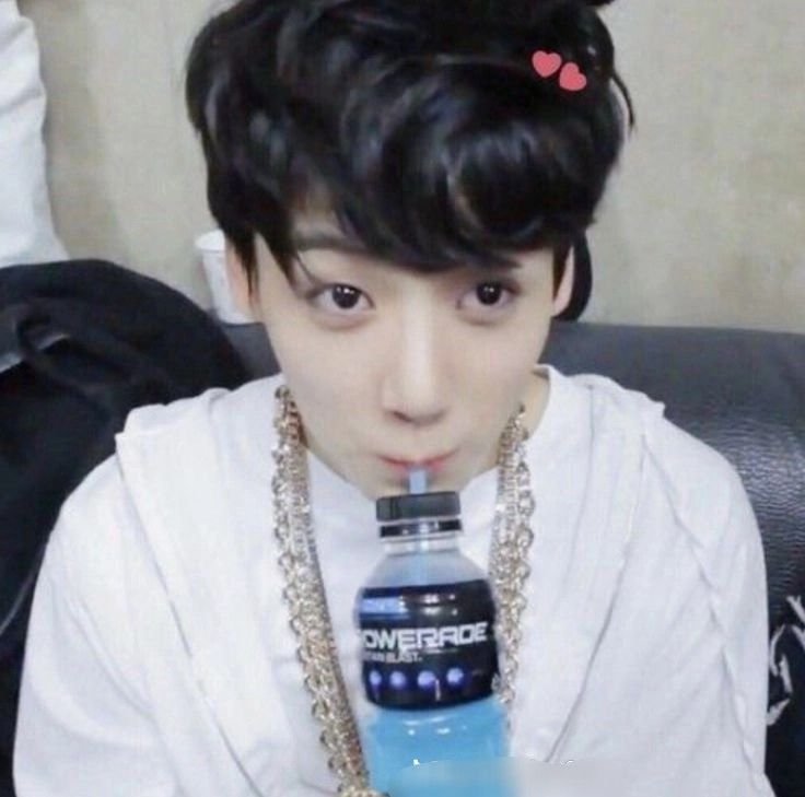 MuakWon's tweet photo. @agustdangell seamos mutissss, soy re confite y army desde 2014 (conozco mas a bts q a mi viejo) https://t.co/JF9sbrltV5
