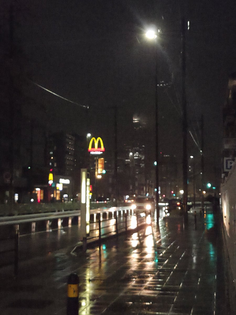adofanbase_de's tweet photo. I just love this Vibe so much...

#Japan #Osaka https://t.co/HkGYqt5B74
