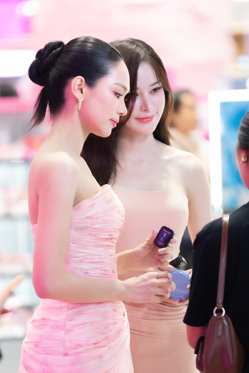 morina_ef's tweet photo. ยืนนิ่งๆ ยังดูหวานกว่าน้ำตาลร้อยเปอร์เซ็นต์ ดาเมจความสวยคูณสอง! ✨🫠 มองคนสวยทำงานแล้วหยุดยิ้มไม่ได้เลย

PNB THE UNDERGROUND
#MISTINExPUINOONBINT 
#PuinoonBint #ปุยนุ่นบิ๊นท์ https://t.co/VQ10D2zvvo