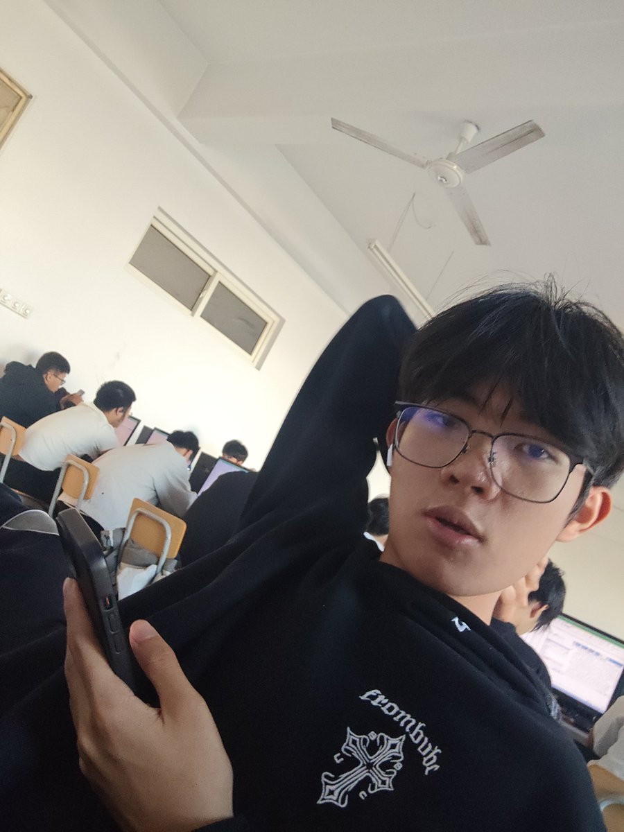 onlyone6666666's tweet photo. 约跑 https://t.co/WzownKI4hW