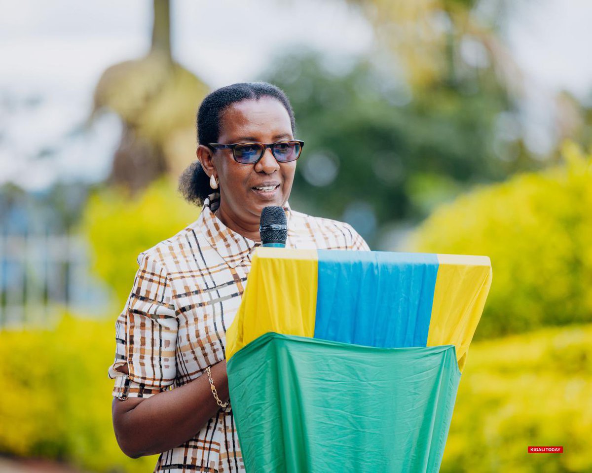 oswaki's tweet photo. Mayor mushya i Rulindo? 

Mayor Mukanyirigira Judith wa @Rulindo ntagaragara ku rutonde rw’agateganyo rw’abakandida bashaka kujya muri njyanama z’uturere ari na bo batorwamo abayobozi b’uturere https://t.co/rDGes7Q0YK