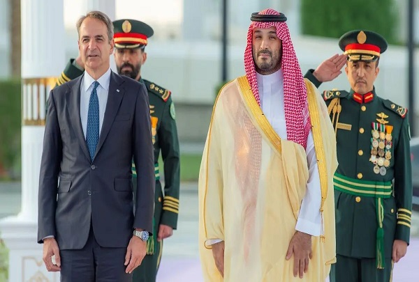 AlaaAli492614's tweet photo. تعزيز التعاون السعودي اليوناني في المجال الدفاعي والتنسيق لإنجاز الربط الرقمي يعكس حرص البلدين على توسيع الشراكة الاستراتيجية ومواكبة التحولات التقنية بما يخدم المصالح المشتركة.
https://t.co/JQnXVTuE3T https://t.co/l8ZCv1jte8