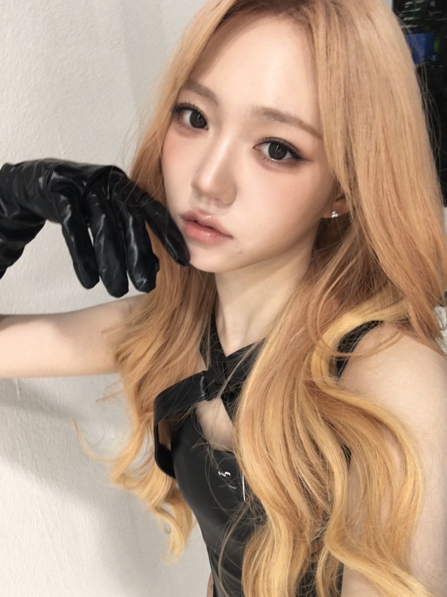 triplescosmos's tweet photo. MAKEOVER˚* ✩‧₊

#tripleS #트리플에스
#ShiOn #시온 https://t.co/hiNq61VCtt