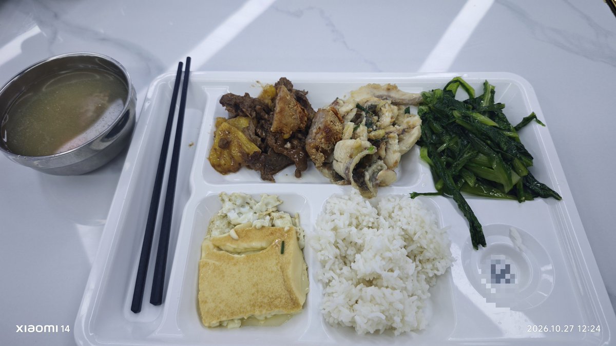 kzd5566's tweet photo. 简简单单又一餐

牛肉小贵，这顿 25 https://t.co/5ZLnXtXzlJ