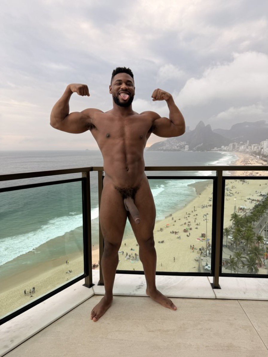 Hungsexy34's tweet photo. @Lowkeynerd7 @Gabespackage https://t.co/OiiYhlq2HT