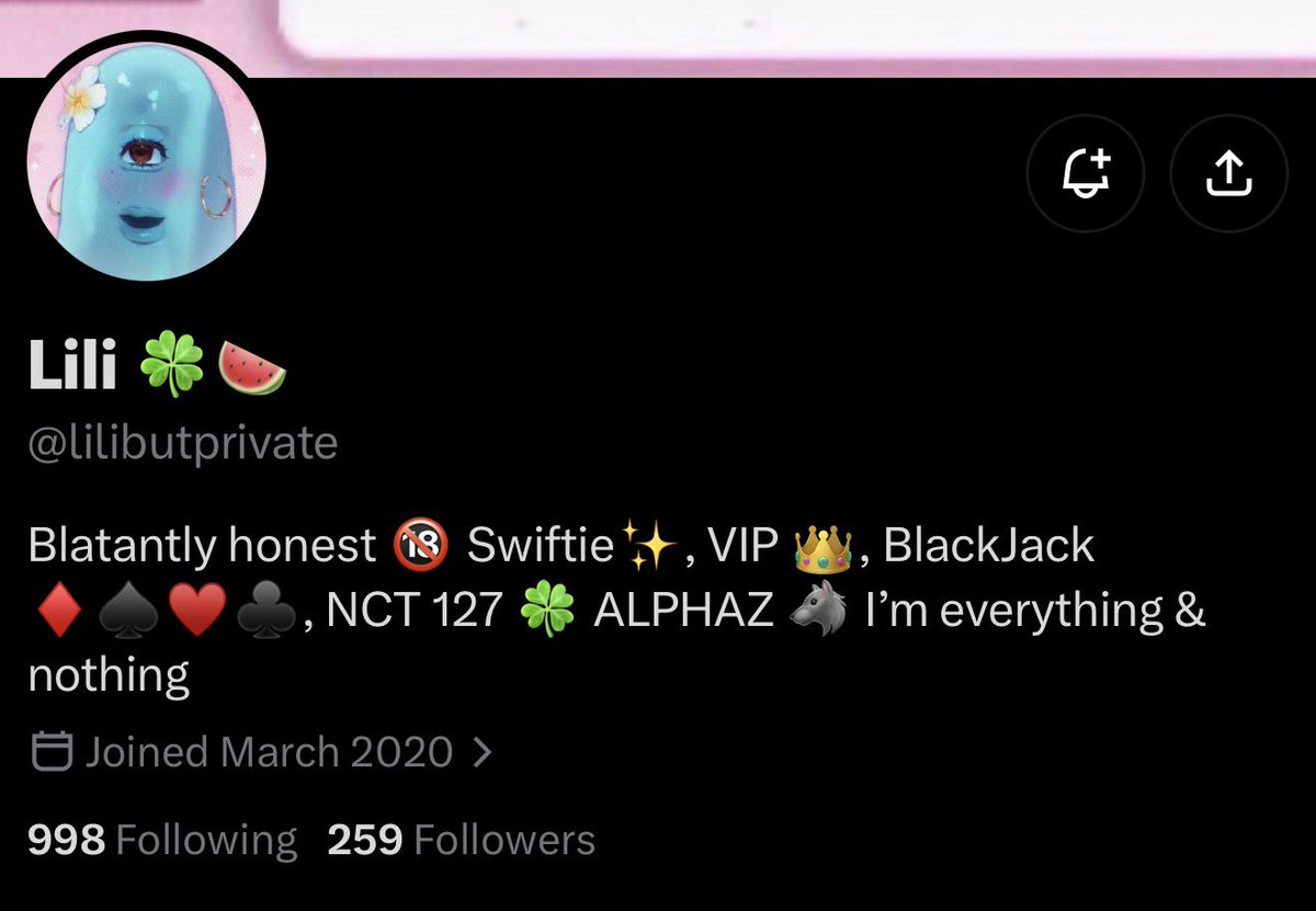 mcouverr's tweet photo. Engga membenarkan yang itu tapi coba di pikir, gak bakal ada asap kalau gak ada api dan yang dari awal membandingkan dengan member ex grup juga itu dari fandom grup mana? 
Disini hanya memperjelas saja, kalau di blg “kan gak semuanya kayak sih lili” hal yg sama juga bakal ku lontarkan “kan gak semuanya kayak sih alya” dari sini paham kan? Untuk yg ngajak org lain untuk gak ngedukung mark lagi coba di pahami pointnya dan kalau memang kalian mau unstan silahkan, tanpa harus menebarkan kebencian kan bisa, dan untuk yang bilang konteksnya beda kata gw lu perbanyak membaca dan cari informasi deh, sih lili ini terang terangan ngebandingin mark dengan member ex grupnya loh di sebut namanya dengan jelas masa lu pada gak bisa baca, untuk markf yg udh berulang kali bikin kegaduhan kata gw juga lu stop deh, gara gara lu mark dan markf lain yang gak gimana gimana jadi ikutan keseret, gak usah menebar kebencian juga ke member ex grupnya.
Kalau lu emang mau ngebela mark yah lu bela aja tanpa melibatkan org lain dan kasih tikor kalau bisa biar jelas.