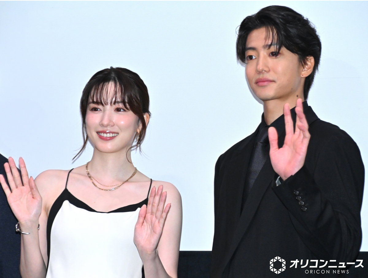 oricon's tweet photo. 伊藤健太郎、永野芽郁と軽快トーク‼️
「誰がメイキング俳優や（笑）」
https://t.co/geio4sW9ge

 DMM TVオリジナルドラマ『ヒマチの嬢王』
世界最速ワールドプレミア上映 舞台あいさつ https://t.co/rBAEEqSisR