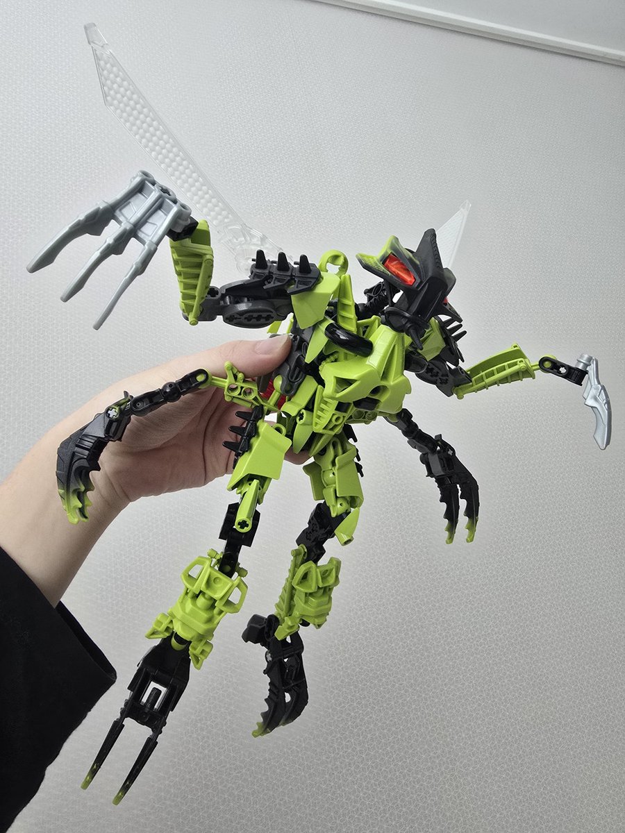 52d4f94ebd0f4f5's tweet photo. 벌레 남매

#Bionicle https://t.co/sGp1hGT0S8
