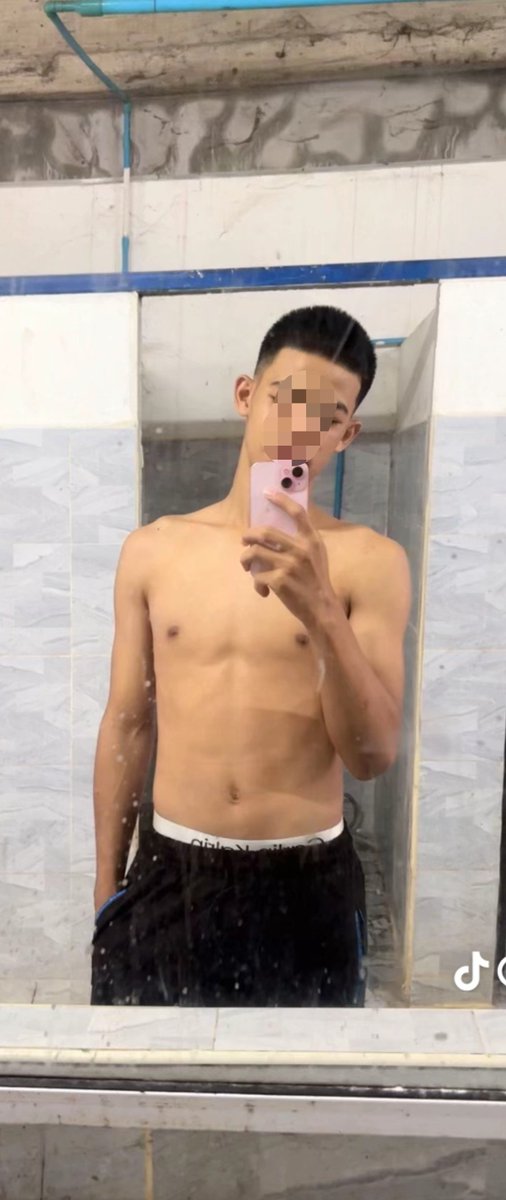 boxingjg69's tweet photo. จับชายแท้ว่าว โคตรเสว #รีไปลงอีก https://t.co/k7dm8b8iiG