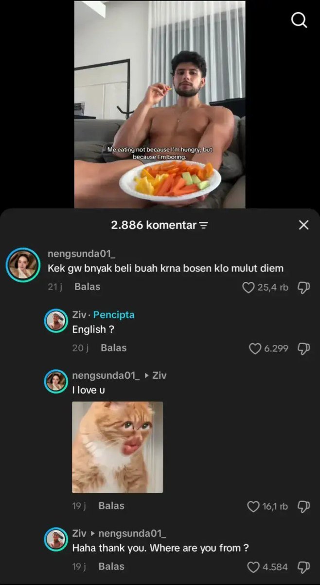 urflowerz's tweet photo. APASI LUCU BGT 🤣🤣 https://t.co/dDxKZ1Uj9r