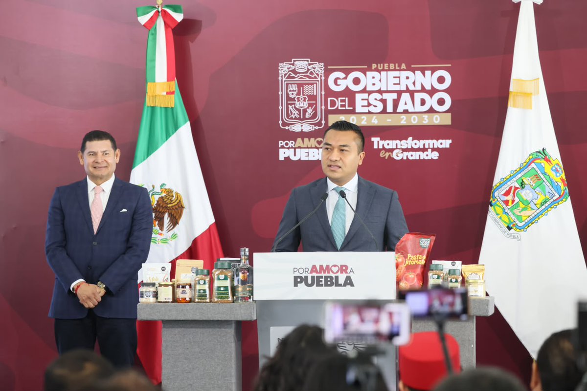 Gob_Puebla's tweet photo. 📢 Inversiones y empleo generan crecimiento económico de 3.1 por ciento con respaldo gubernamental 📊

@armentapuebla_ @SedetraGobPue 

📰
https://t.co/aGvSaFWbIb

#PorAmorAPuebla #TransformarEnGrande #Comunicado https://t.co/XuFVk1b6Eb