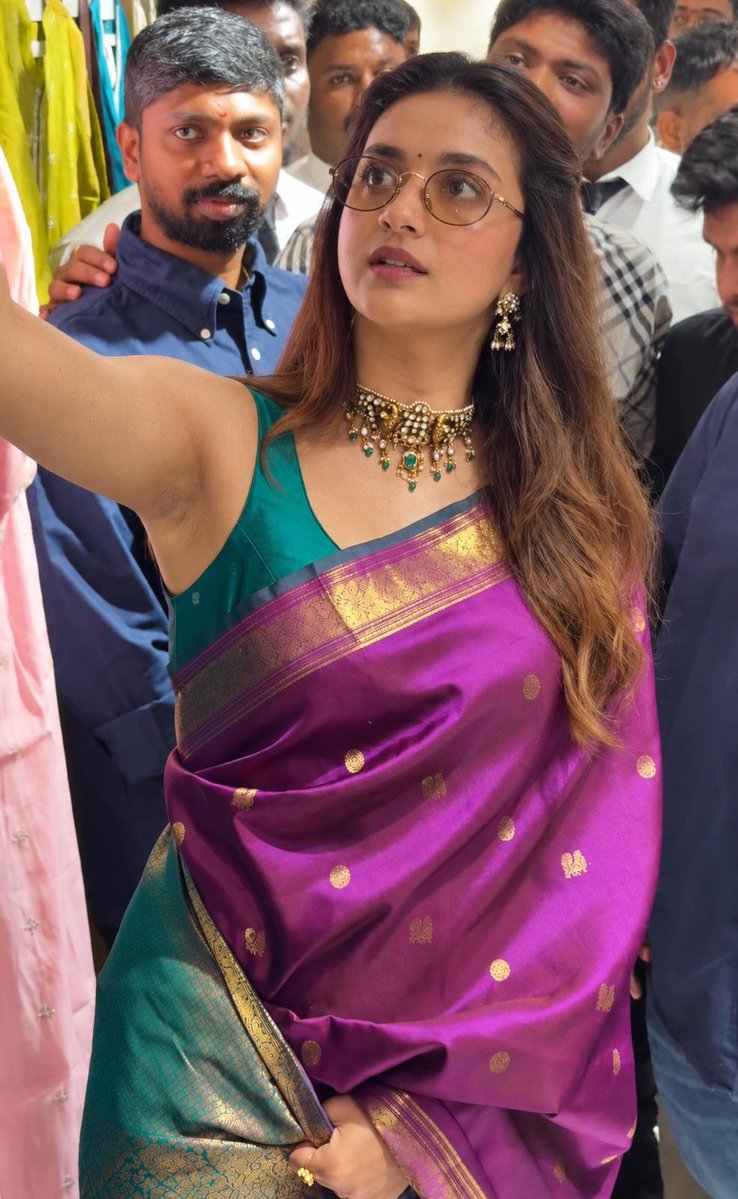 reefahhl38's tweet photo. Kaksha rani aaraa 🤤
#Armpits #ActressFappers #pits https://t.co/dH4KNirkGB