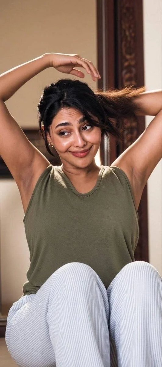 reefahhl38's tweet photo. Kaksha rani aaraa 🤤
#Armpits #ActressFappers #pits https://t.co/dH4KNirkGB