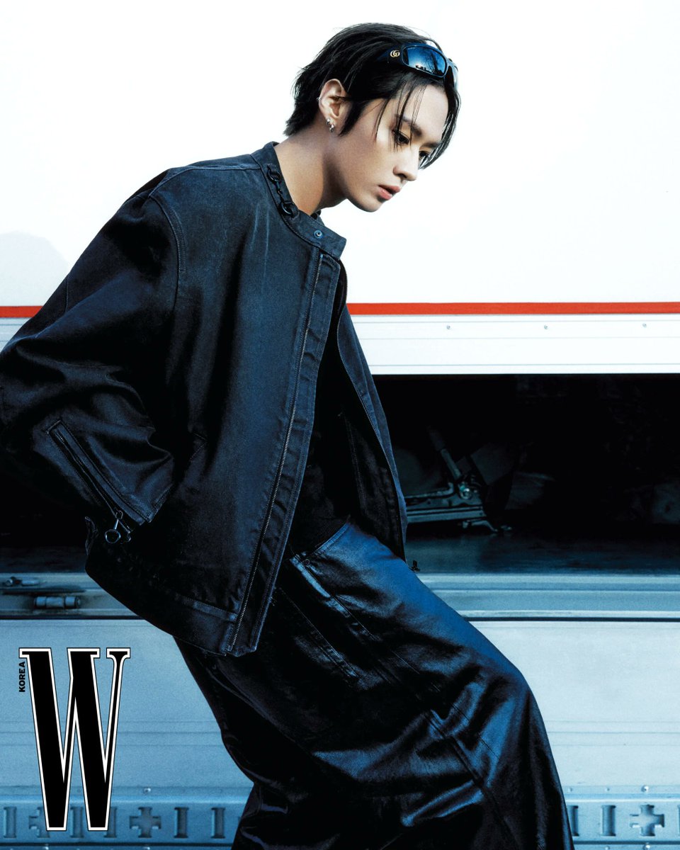 StrayKidsGlobal's tweet photo. [W Korea Website Update] (1/4)

"The Face Only Lee Know Knows"

@Stray_Kids #StrayKids #스트레이키즈 #スキズ #LeeKnow #리노 #リノ https://t.co/qTV84Ax3aW