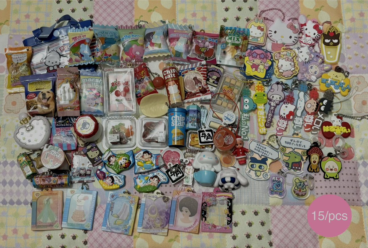 vlovavey's tweet photo. [WTS // Want To Sell] decluttering trinkets🧸

🍡 condi boleh dm aja ^_^ 
🍡 strictly not for sensitive buyer
🍡 dom surabaya
🍡 min. take 3 pcs ya!
🍭 co by oyen ya! (JNE ONLY) https://t.co/nE0PZjfmQV