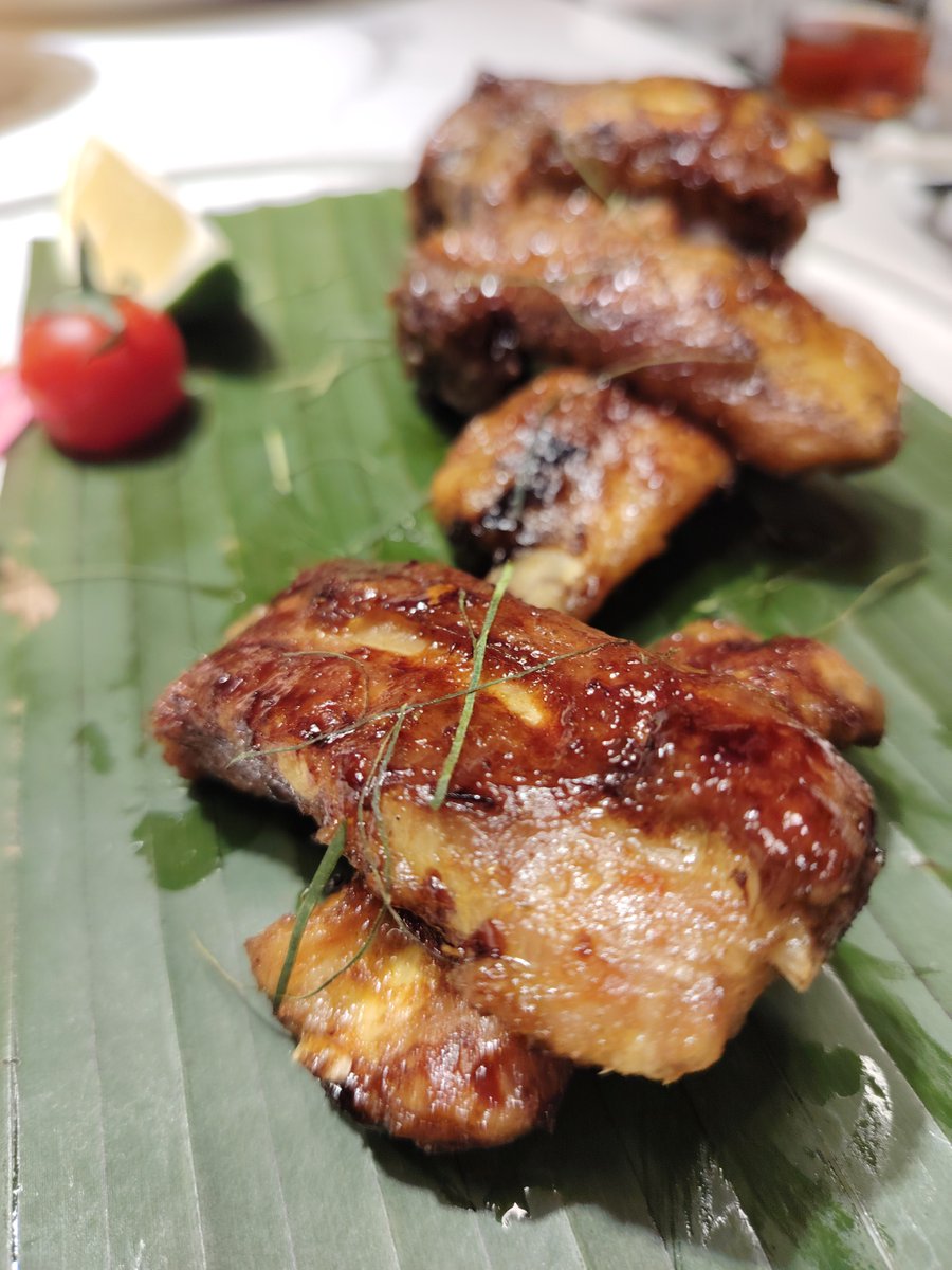 gooner_555's tweet photo. この料理は「叫烂迸」と呼ばれる料理で、味は独特だけど一度食べたら忘れられない美味しさ！, https://t.co/6FdTcrVRCM