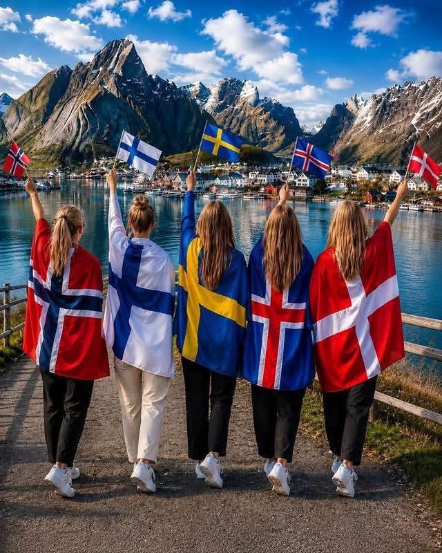 dStroemsborg's tweet photo. We love to hate each other.

We are like just siblings. We love to fight

But if you come after one of us, we'll all be there to fight you https://t.co/3MNrpPZcGk