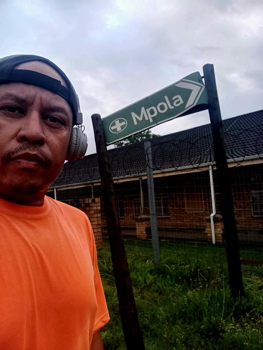 BowesJody's tweet photo. ChooseDay morning walk/hike. Seems like rain is incoming, even with all the humidity. Love these rolling hills, views for days
#FetchYourBody2026 #RunningWithTumiSole #Love #Faith #LessonsLearned https://t.co/OI2KdIKDaQ