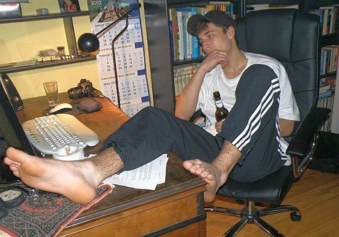 SolesofMasters's tweet photo. He was supposed to be working on his essay. But instead, he couldn't resist just mindlessly browsing until he came across the chav spiral

He kept staring, body and mind changing, pants becoming tracksuits, his IQ leaking, feet growing, until he was a dumb horny chav https://t.co/cVaI1OI1FU