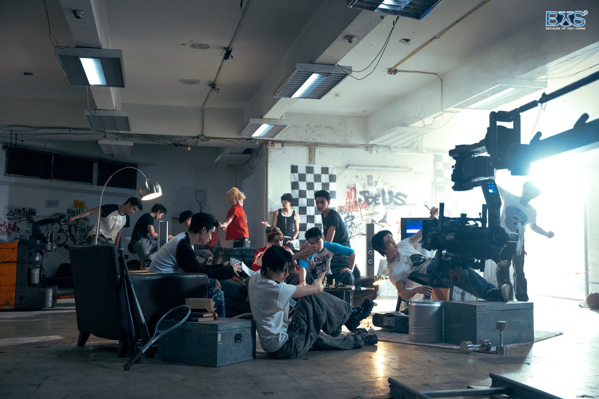 BUS_SONRAY's tweet photo. 📁 BEHIND THE SCENE FROM MY CHEST 🫀 (2/9)

BUS ‘CHEST VOICE’

OFFICIAL MUSIC VIDEO
YouTube: TADA LABELS
🔗: https://t.co/zwzHESgR4c

MUSIC ON ALL STREAMING
🔗:  https://t.co/UkaFrcGkP1

#BUS_CHESTVOICE_MV
#BUS_CHESTVOICE
#BUSbecauseofyouishine
#SONRAYMUSIC https://t.co/CEh5ANOKaE