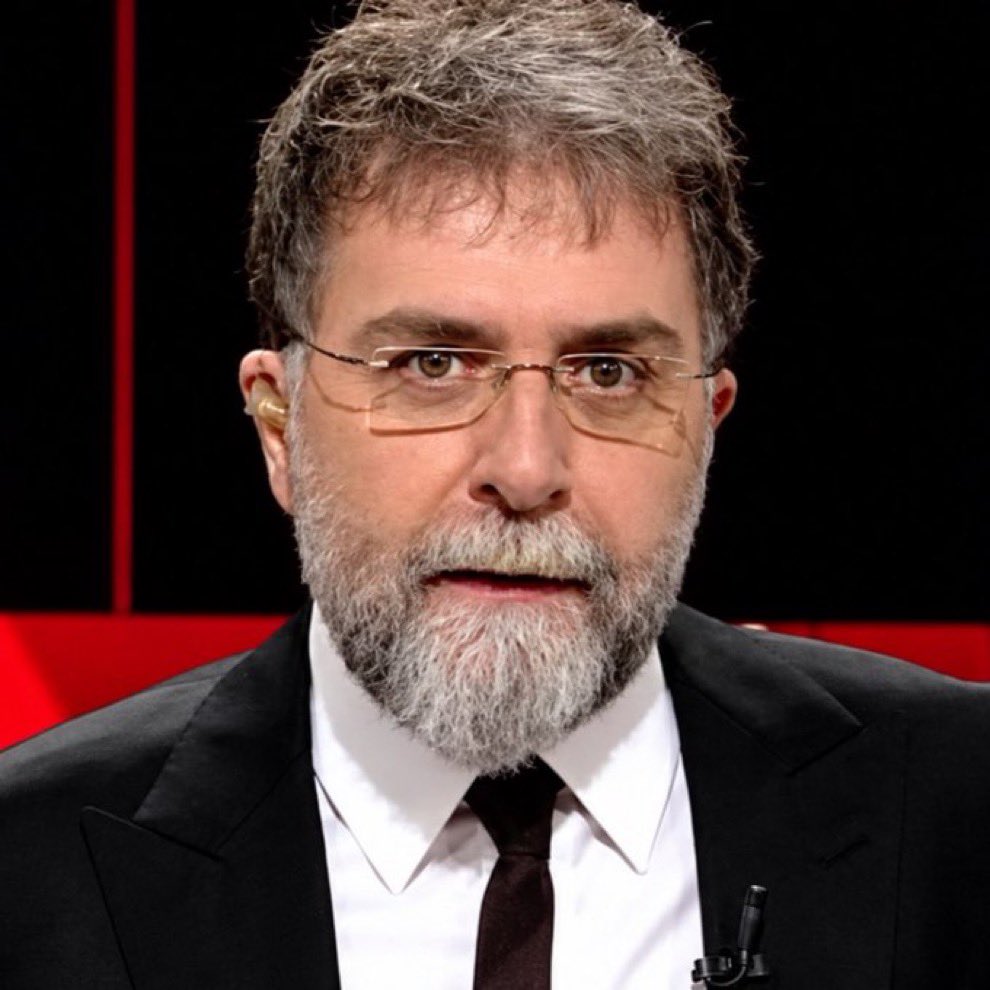 ajansmuhbir1923's tweet photo. Ahmet Hakan: “Her baro seçiminde aynı teraneyi işitmekten çok sıkıldım; ‘Barodaki değişim, bilmem neyin ayak sesi’ falan.

Bu tür teranelerin ardından tunç yasa şöyle işler; 

Ayak sesleri işitilir ama sonunda Tayyip Erdoğan kazanır.” https://t.co/9wS2wZfK4T
