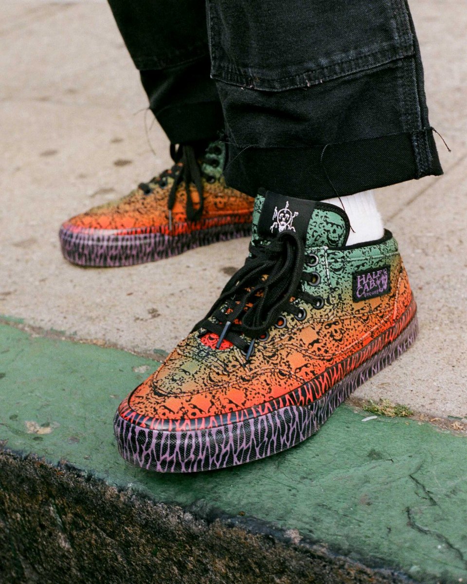 fullress's tweet photo. 【2026年 10/29 10:00~発売】
Chito/Bad Idea x VANS OTW HALF CAB 33 "Halloween" (バッド アイディア バンズ ハーフキャブ "ハロウィン") [VN000Z7N7011]

https://t.co/t7BfjWS0nG https://t.co/mfq3vvfc9Q