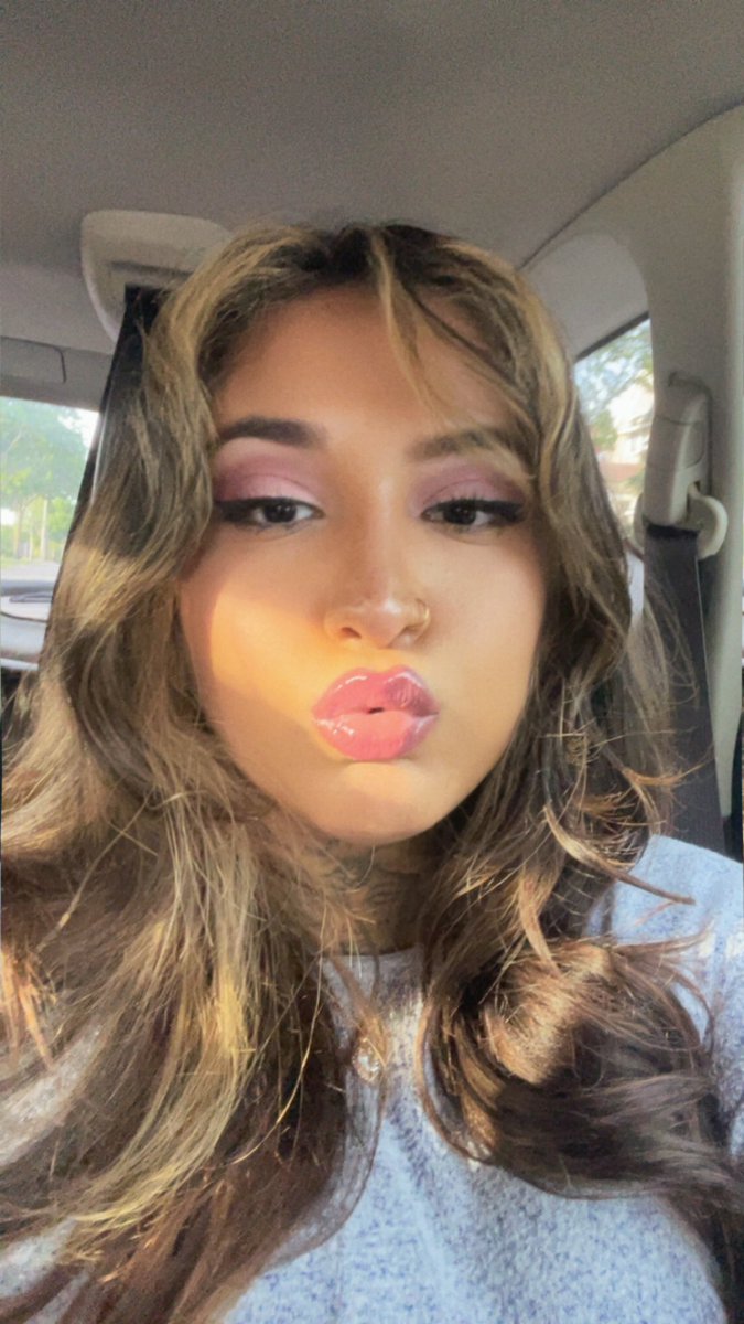 tmoonz222's tweet photo. Lemme drain your wallet 💳 🖤💋 #FindomBrat #findom https://t.co/GQ7mFxm76N