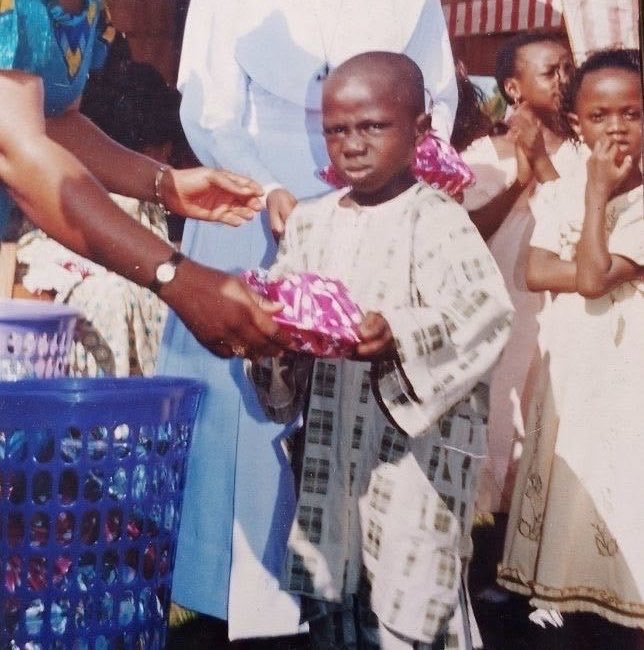 Wisdom_Mode's tweet photo. Lamine Yamal receiving the young player award https://t.co/jRyA5oedoo