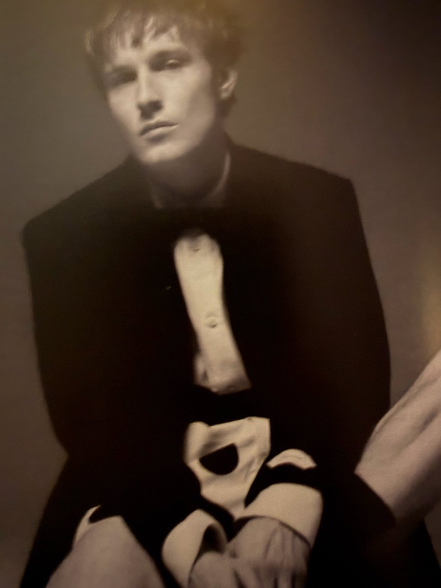 elizafox99's tweet photo. Louis Hofmann 🖤 https://t.co/h0z7gy8SaD
