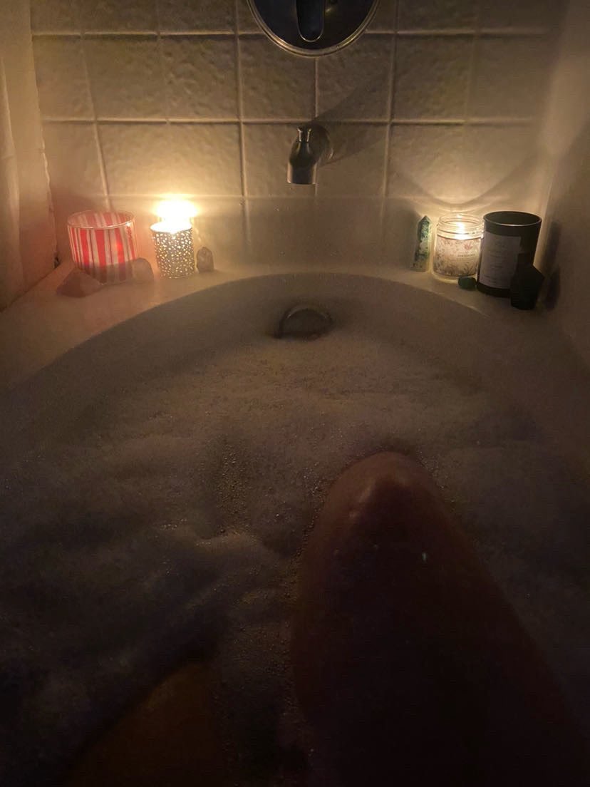 Syrixfeels's tweet photo. Hi, y’all can call Syn, mostly do nsfw audios on here, maybe the occasional “asmr” video. Hope y’all stay around 🩵 https://t.co/Vbp2rzZJan