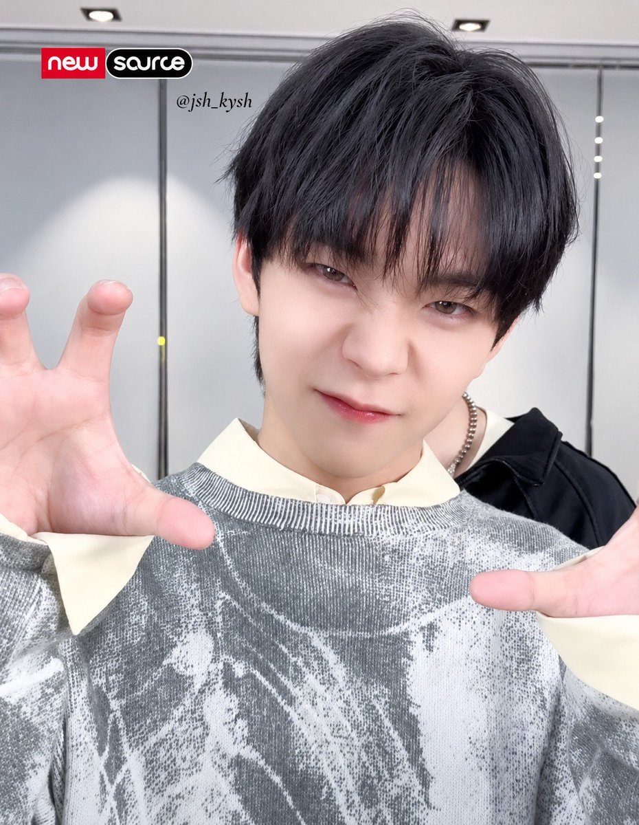 jsh_kysh's tweet photo. No more 🐰
From now 🦊
#SEOHA #서하 https://t.co/2dLHYusHpF
