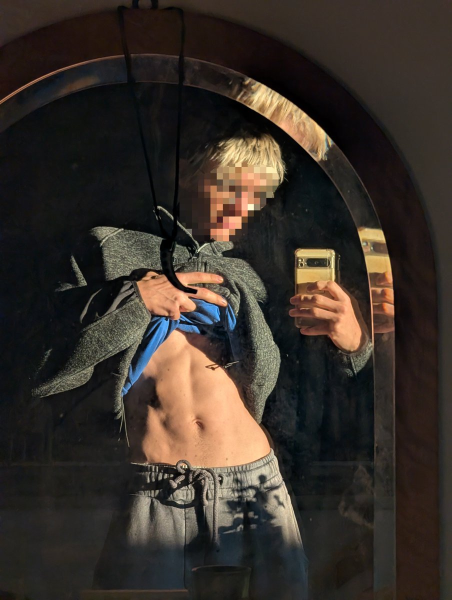 kdox782's tweet photo. Crazy waist this morning #skinnyboy #twink https://t.co/QZ12XubODi