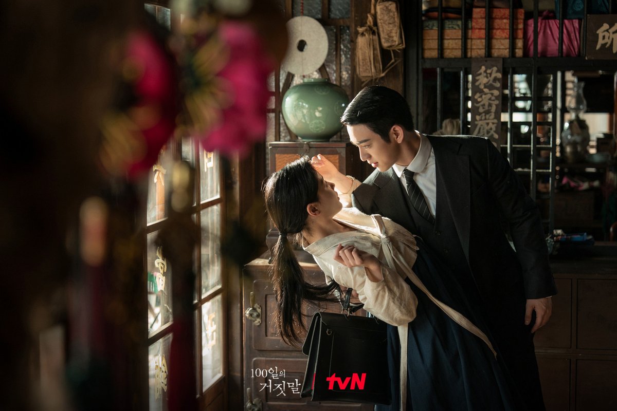 CJnDrama's tweet photo. 📢 구국단을 모집합니다 - 천하제일 <100일의 거짓말> 영업회

이런 명작을 나 혼자 볼 수 없다.. <100일의 거짓말>에 진심인 구국단원 집중!
<100일의 거짓말> 영업하고 스페셜 경품까지 받아 가세요🎁

📌 지원 자격: <100일의 거짓말>을 사랑하는 누구나
📌 모집 기간: 10/28(수) ~ 11/1(일)
📌 참여 방법
① 본 게시물 RT
② 나만 알기 아까운 <100일의 거짓말> 영업 멘션 남기기
③ 필수 해시태그 #100일의거짓말 #구국단하실분

@띄어쓰기하나없이숨도안쉬고우리드라마영업합니다이거쓰려고프리미엄까지결제했는데도부족해요일단연기가미쳤음김유정박진영김현주이무생진선규라니이조합부터이미끝났고세트며연출이며뭐하나빠지는게없음제발한번만봐주세요🙏 #100일의거짓말 #구국단하실분
ㄴ 동지 숨 쉬시오;;