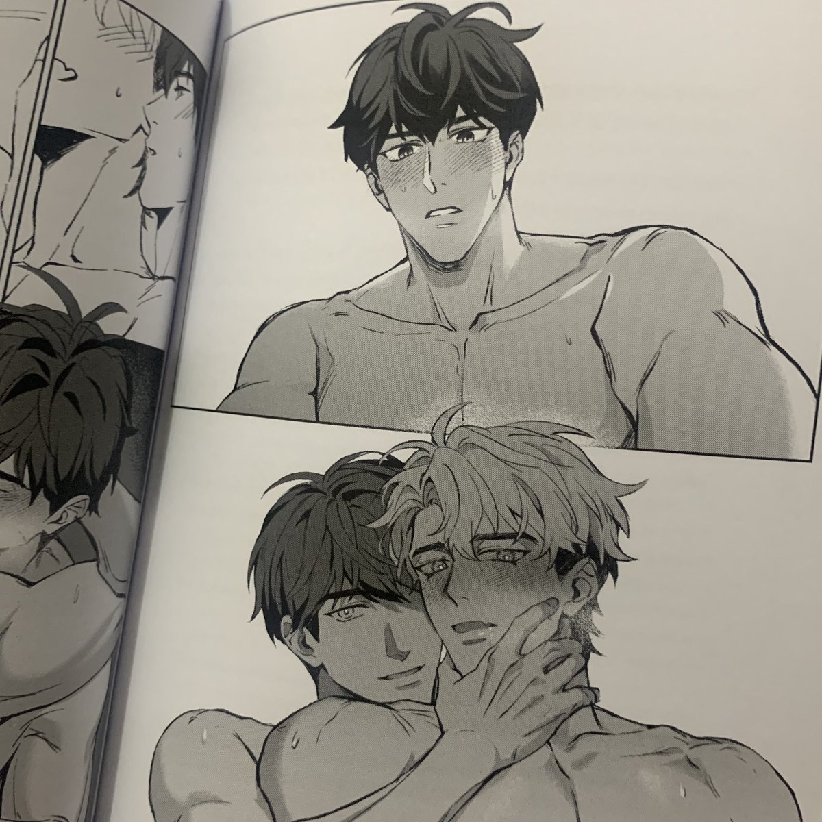 dostoevsie's tweet photo. Bound in Pieces 🧩

Limited stock available OTS at #CF23 booth B-31! 💙❤️🖤 https://t.co/KOgOgP5Lu1