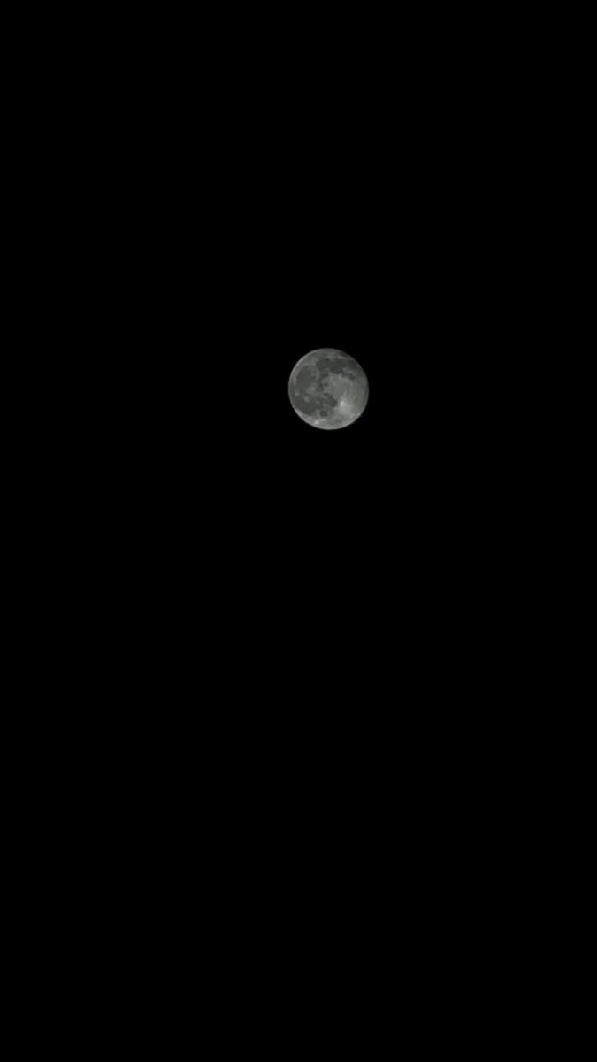 Lay0113's tweet photo. 今夜は十六夜なんだね🌖

月が綺麗です。
#ちぇるの戯言 https://t.co/8nEV5CcIgp