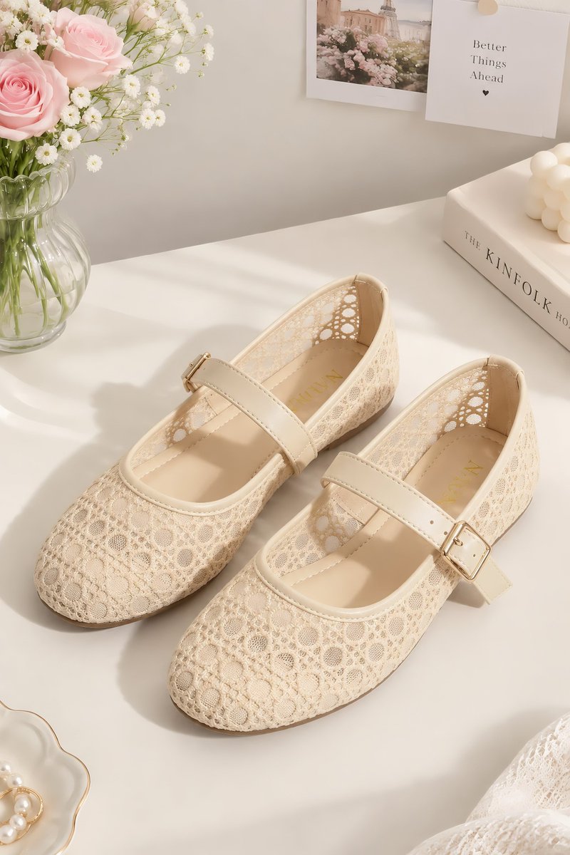 20utty02's tweet photo. HELP 😭🩰 flatshoes secantik ini bikin outfit auto manis!! Model lace + strap buckle-nya gemes banget, cocok buat daily outfit sampai ngedate 🤎

cek link di bawah yaa ♡ https://t.co/61uXc4eqZo