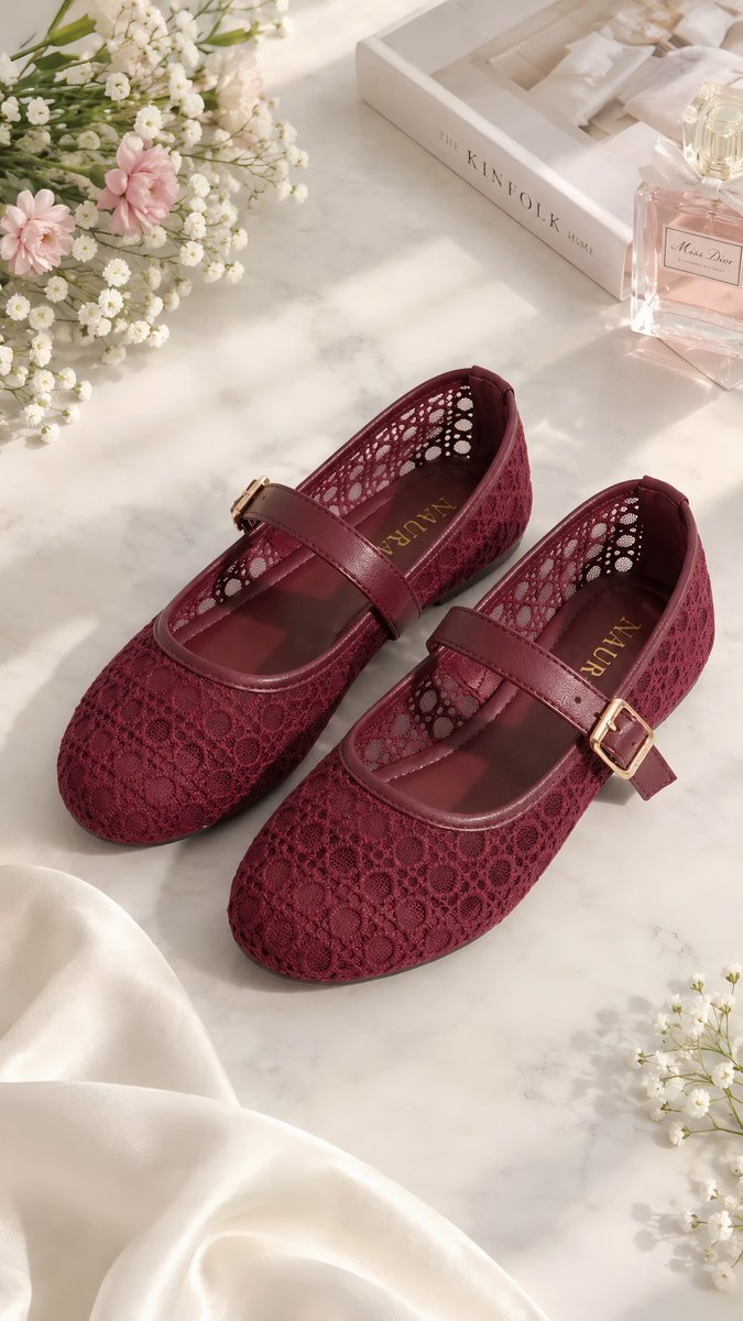 20utty02's tweet photo. HELP 😭🩰 flatshoes secantik ini bikin outfit auto manis!! Model lace + strap buckle-nya gemes banget, cocok buat daily outfit sampai ngedate 🤎

cek link di bawah yaa ♡ https://t.co/61uXc4eqZo