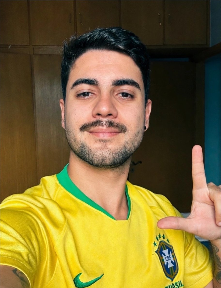 DacepOfficial's tweet photo. vencemos, mas com gosto amargo de derrota

no fim de um ato lindo aqui em Santos mataram o Marcelo, um colega da Unifesp querido por muita gente. Ele era LGBT e musicista do coletivo de esquerda e foi morto enquanto os agressores faziam live no tiktok e riam https://t.co/TARmb4iegN