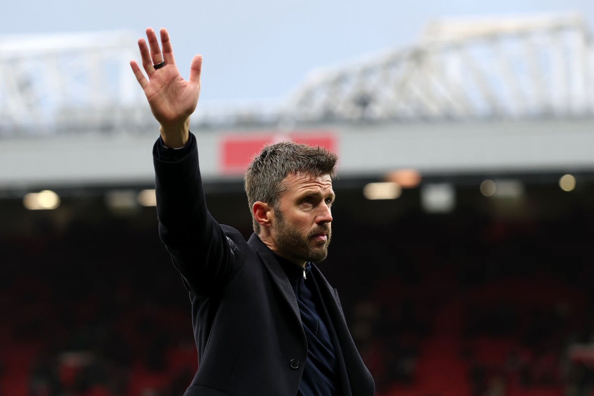 mufcMPB's tweet photo. 🚨 Sources say it did NOT go unnoticed by the Manchester United front office that Michael Carrick received significant support from United fans during and after the defeat to Bournemouth. #MUFC [@RobDawsonESPN, @MarkOgden_] https://t.co/J95zjVy4ip